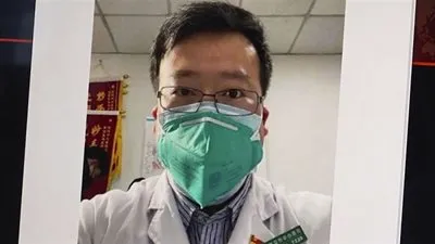 للمرة الأولى.. الصين تكشف كيف مات الطبيب صاحب التحذيرات الأولى من 