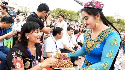 عادات شينجيانغ