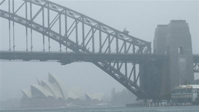 أستراليا تستعد للإعصار المداري.. والأمطار الغزيرة تسقط على منطقة حرائق الغابات