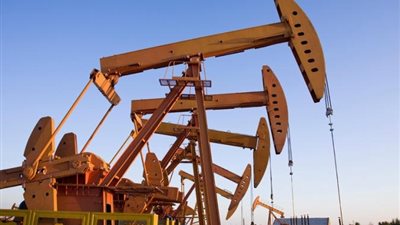 إيران تحدد موقفها من تعميق قرار خفض الإنتاج 