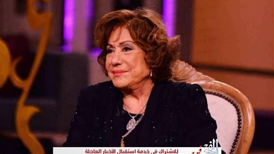 رئيس مهرجان جمعية الفيلم يبعث بالتحية لضيفة الشرف سميحة أيوب 