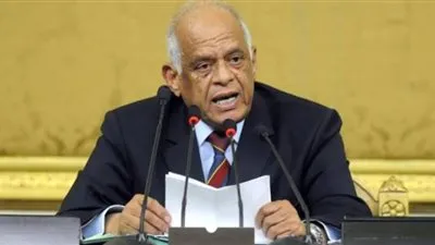 رئيس البرلمان: بيقولوا إني مش متابع.. أنا بفهم لغة الشفاة