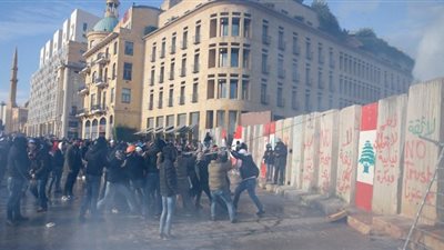 بيروت: اقتحام مخفر الأوزاعي في الضاحية ومقتل آمره 