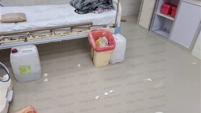 كارثة.. نفايات طبية تنتشر بوحدة غسيل كلوي في كفرالشيخ (صور)