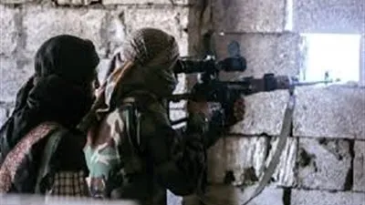 قائد عسكري يمني يتوعد مسلحي حزب الإصلاح