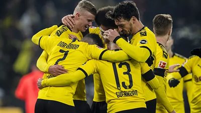 الهدّاف والمهاري يقودان آمال دورتموند في دوري أبطال أوروبا