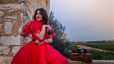 التونسية أماني الرياحي تطلق أغنية 