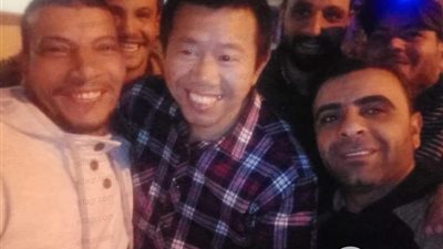 بعد واقعة المواطن الصيني.. العاملون بمستشفي كفر الدوار يلتقطون 