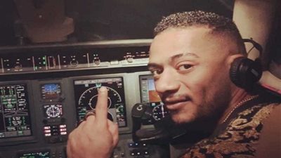 بيان عاجل من وزارة الطيران بشأن واقعة طيار محمد رمضان الموقوف