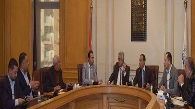 اتحاد الغرف التجارية يطالب بالإفراج عن البضائع الصينية 