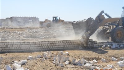 إزالة التعديات على أراضي الدولة في بني سويف (صور)