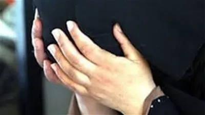 بسبب ضائقة مالية.. خادمة تسرق مشغولات ذهبية بـ