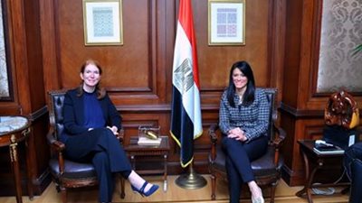  وزيرة التعاون الدولي تبحث مع مدير 
