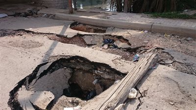 هبوط أرضي يثير الذعر في الورديان بالإسكندرية (صور)