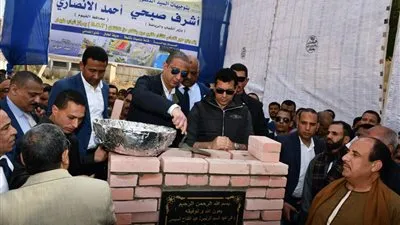 وزير الشباب ومحافظ الفيوم يضعان حجر الأساس لإنشاء مدينة رياضية بقرية 