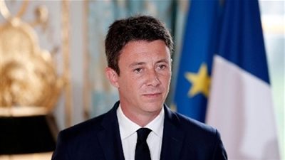 فيديو جنسي يتسبب في انسحاب مرشحاً لعمدة باريس من الانتخابات