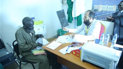 قافلة الأزهر في تشاد تفحص 5615 مريضًا