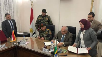 محافظة الجيزة توقع بروتوكولا لتطوير شوارع 5 أحياء