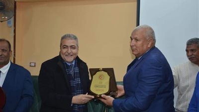 الزملوط والعامري يفتتحان النقابة الفرعية للأطباء البيطريين (صور)