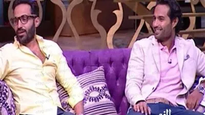 على طريقته الخاصة.. كريم فهمي يهنئ أبطال فيلم 