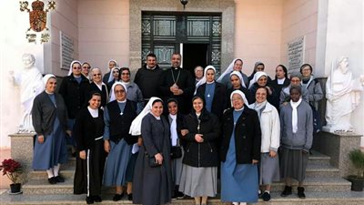 تفاصيل لقاء الأنبا عمانوئيل براهبات إيبارشية طيبة