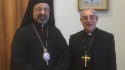 بطريرك الأقباط الكاثوليك يلتقي نائب بابا الفاتيكان