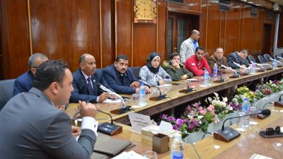 نائب محافظ الدقهلية يناقش ملف النظافة مع لجنة الهيئة العربية للتصنيع 