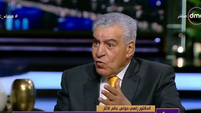 هل خوفو يتحدث ليلًا؟.. زاهي حواس يكشف عن الحقيقة