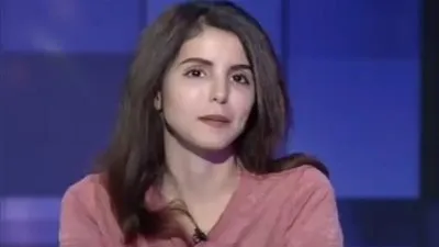 فوز العتيبي ترقص بجراءة على أنغام عمرو دياب.. وزوجها يصورها (فيديو) 