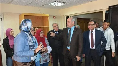 رئيس جامعة الفيوم: تعميم الاختبارات المميكنة في جميع الكليات 