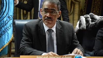نقيب الصحفيين يوافق على مقترح بإعداد فيلم تسجيلي عن تاريخ 'هيكل'