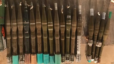 تعرف على أسماء المتورطين في تهريب الأسلحة بالمهرة اليمنية