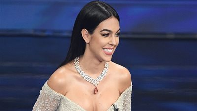 رقم فلكي.. رونالدو يخصص مصروفا شهريا لصديقته جورجينا