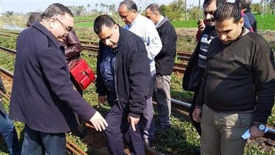 رئيس السكة الحديد يتفقد خط المنصورة-دمياط