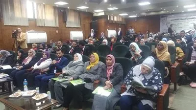 جامعة الفيوم: جلسة الحوار الأولى للمؤتمر العلمي الطلابي الأول لكلية الخدمة الإجتماعية 