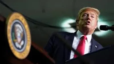 ترامب: الصين تحاول جاهدة للتعامل مع تفشي فيروس كورونا