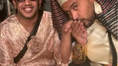 على طريقته الخاصة.. 