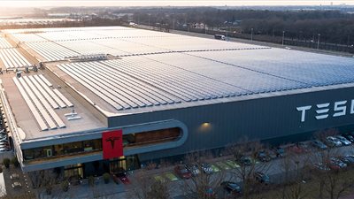 تسلا تحصل على موافقة محكمة ألمانية لمواصلة بناء مصنع 