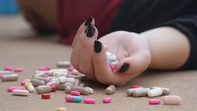 طالبة تحاول الانتحار لمرورها بأزمة نفسية في الإسكندرية