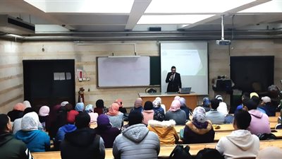 إقبال كثيف من طلاب 