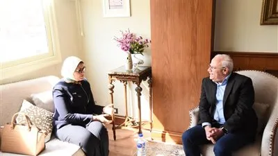 محافظ بورسعيد يستقبل وزيرة الصحة لمتابعة منظومة التأمين الشامل
