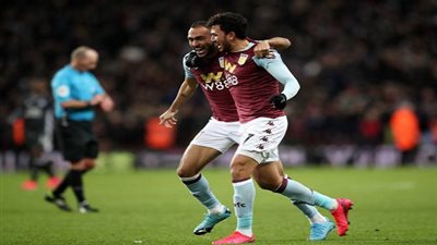 تريزيجيه والمحمدي على دكة أستون فيلا ضد ساوثهامبتون