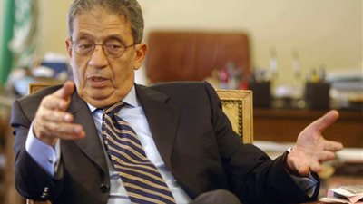 عمرو موسى محذرًا الفلسطنيين: 