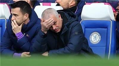 كسف حساب مورينيو مع توتنهام بعد السقوط أمام تشيلسي