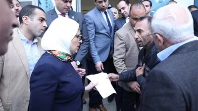 وزيرة الصحة تتفقد أعمال التطوير بالمبنى البحري بمستشفى بورسعيد العام