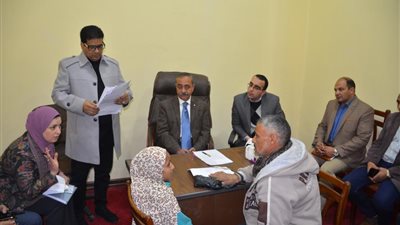 محافظ الإسماعيلية: خدمة المواطنين أولوية