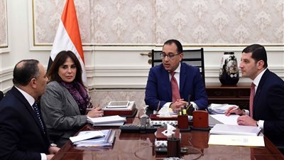 رئيس الوزراء يوجه بدعم الشركات والمصانع المتعثرة