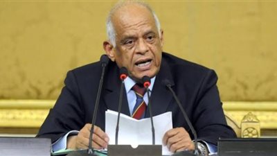 البرلمان يوافق على زيادة ضريبة السجائر والمعسل