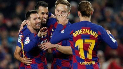 من المهدد من المشاركة في إياب دور الـ16  بين برشلونة ونابولي في الأبطال؟