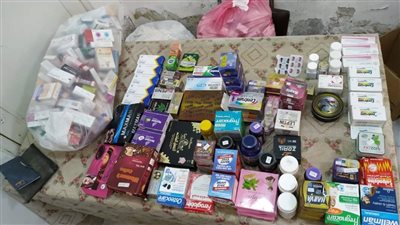 ضبط أدوية مهربة بقيمة 300 ألف جنيهًا في حملة للتفتيش الصيدلي بالبحر الأحمر (صور)